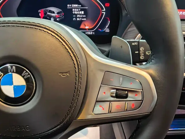 BMW X3 — Фото автомобиля 12