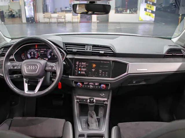Audi Q3 — Фото автомобиля 4