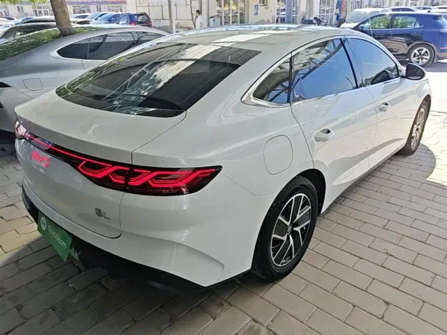 BYD Qin L — Фото автомобиля 6