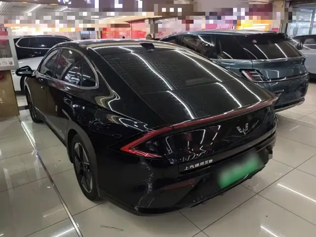 Wuling Starlight — Фото автомобиля 4