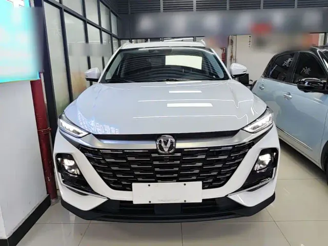 Changan Changan CS75 2025 PRO 1.5T Premium 7-Seater — Фото автомобиля 2
