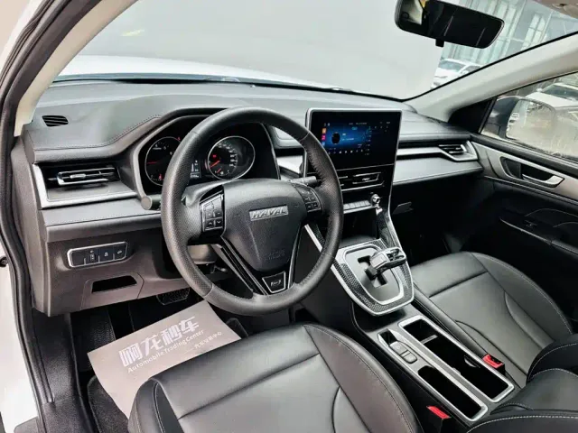 Haval M6 — Фото автомобиля 9