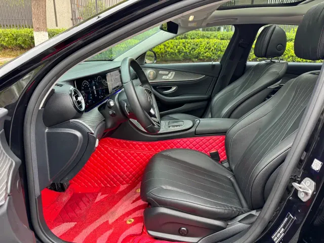 Mercedes-Benz E-Class — Фото автомобиля 4