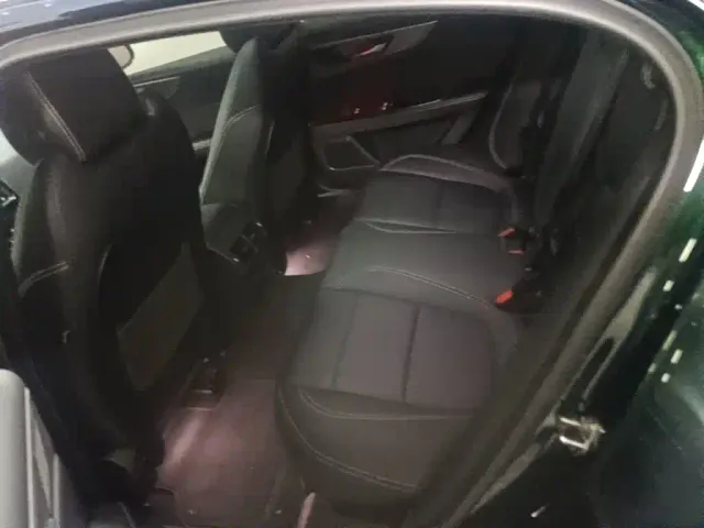 Jaguar XEL — Фото автомобиля 16