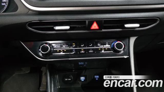Hyundai Sonata Sonata (DN8) 2.0 LPG(Для проката) — Фото автомобиля 17