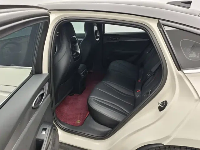 BYD Seal 06 — Фото автомобиля 8