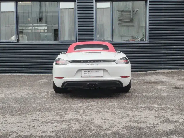 Porsche 718 — Фото автомобиля 17