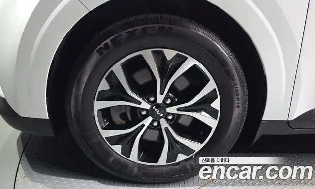 Kia Carnival — Фото автомобиля 5