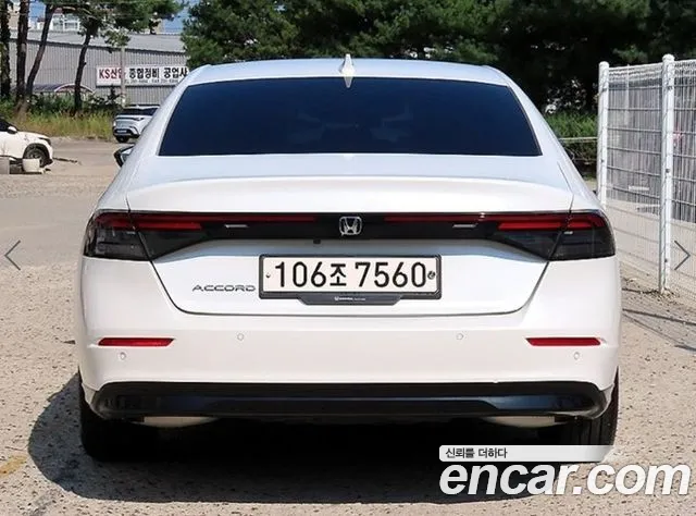 Honda Accord Generation 11 — Фото автомобиля 4