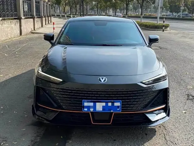 Changan UNI-V — Фото автомобиля 2