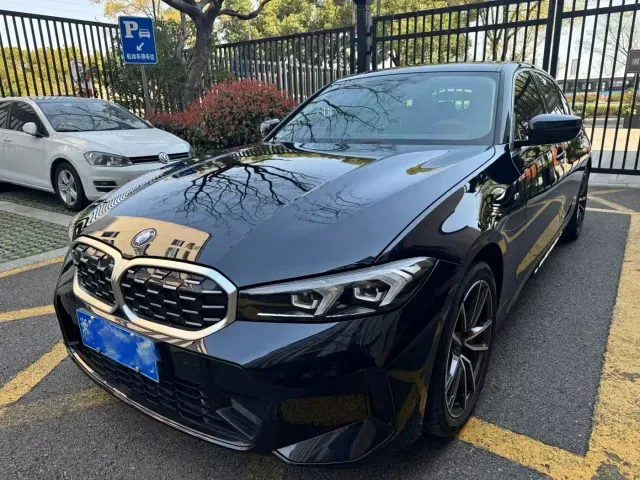 Фотография автомобиля — BMW 3 Series