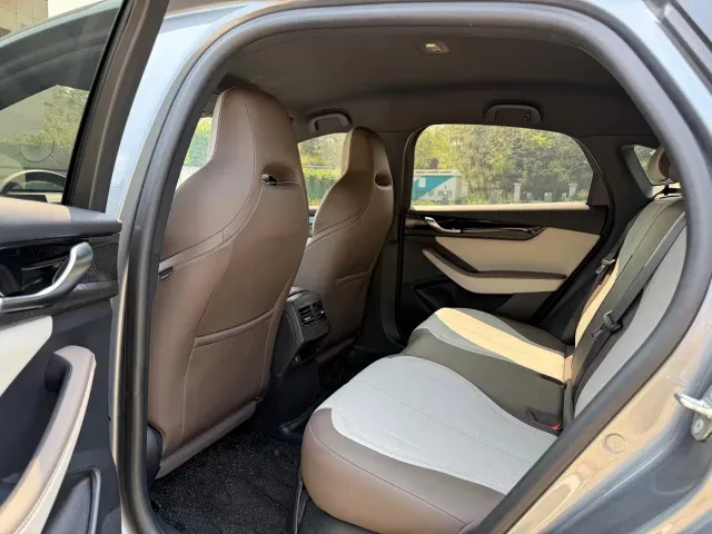 BYD Qin PLUS — Фото автомобиля 10