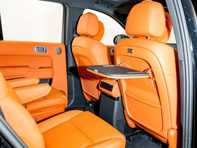 Li Auto L8 — Фото автомобиля 26