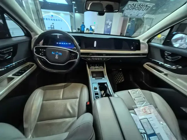 Lincoln Corsair — Фото автомобиля 5