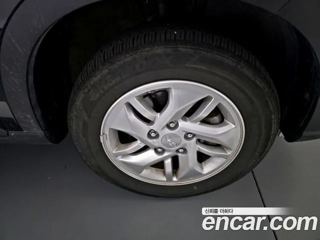 Hyundai Venue — Фото автомобиля 20