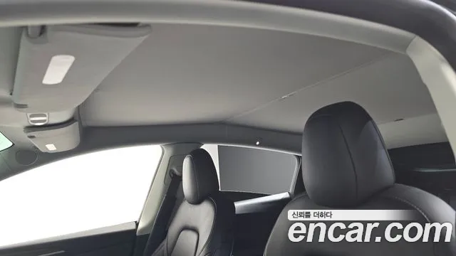 Tesla Model Y — Фото автомобиля 14