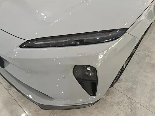 Nio ET5 Touring — Фото автомобиля 23