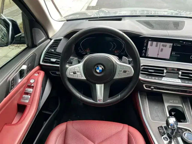 BMW X5 — Фото автомобиля 12
