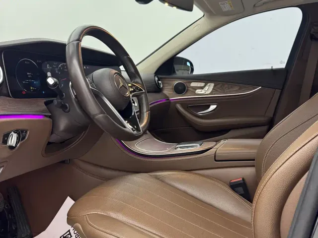 Mercedes-Benz E-Class — Фото автомобиля 9