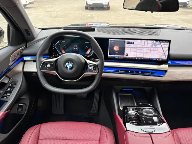 BMW 5 Series — Фото автомобиля 7
