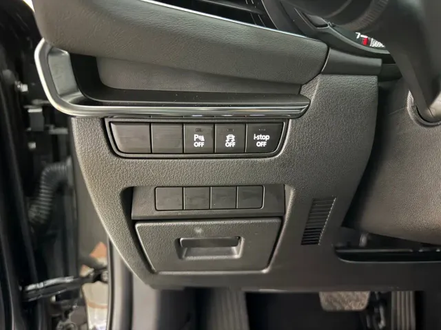 Mazda Axela — Фото автомобиля 17