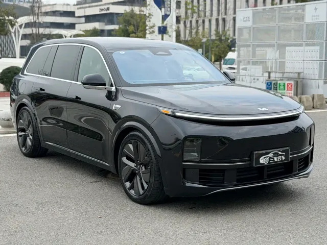 Li Auto L9 — Фото автомобиля 2