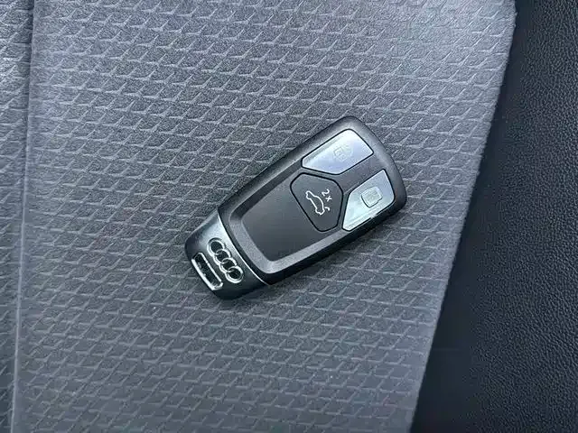 Audi Q5L Sportback — Фото автомобиля 9