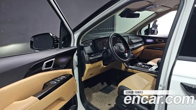 Kia Carnival Generation 4 — Фото автомобиля 10