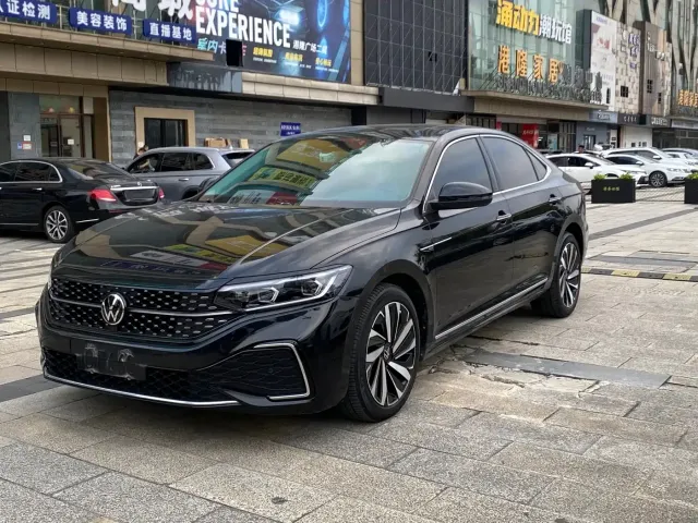 Фотография автомобиля — Volkswagen Passat