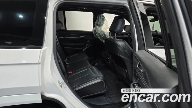 Jeep Cherokee Grand Cherokee(WL) 3.6 Overland — Фото автомобиля 12