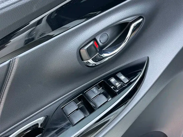 Toyota YARiS L Zhi Xuan — Фото автомобиля 17