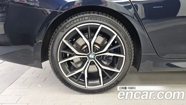 BMW 5 Series G30 — Фото автомобиля 5