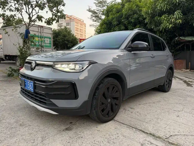 Фотография автомобиля — Volkswagen Tharu