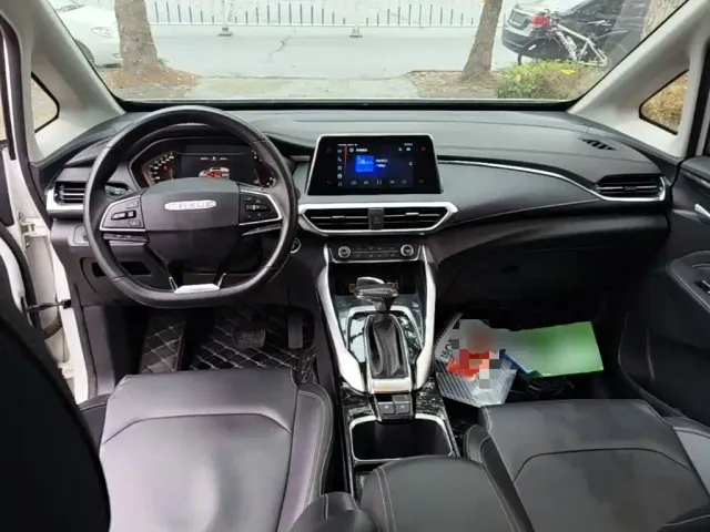 Maxus G50 — Фото автомобиля 9