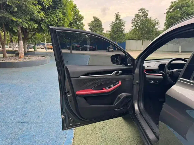 Geely Binyue — Фото автомобиля 16