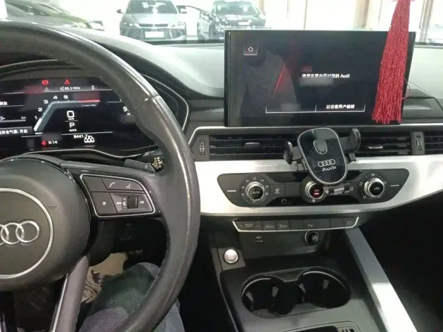 Audi A4L — Фото автомобиля 5