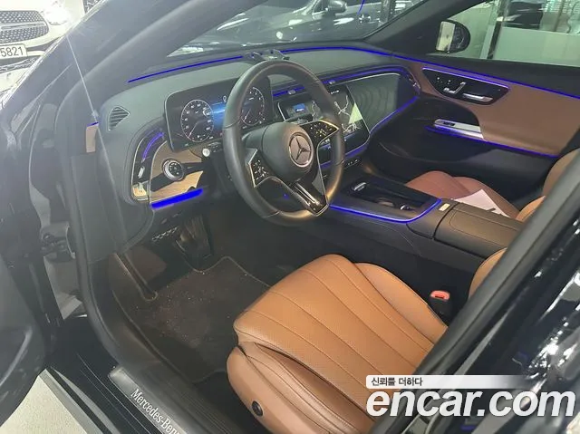 Mercedes-Benz E-Class — Фото автомобиля 13
