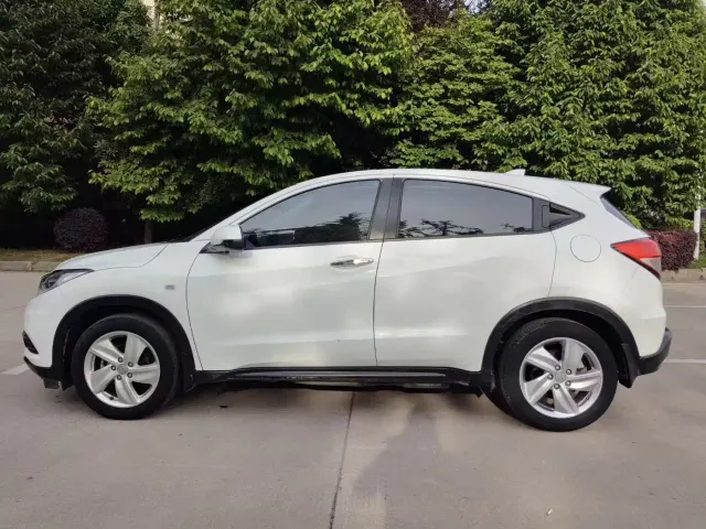 Honda Vezel — Фото автомобиля 9