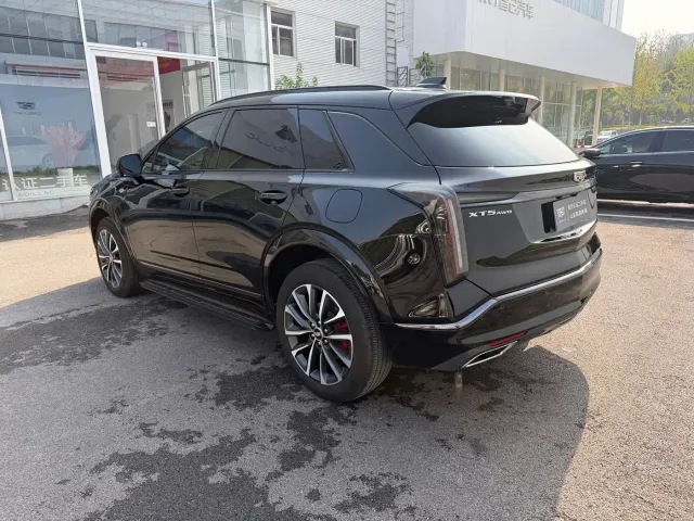 Cadillac XT5 — Фото автомобиля 13