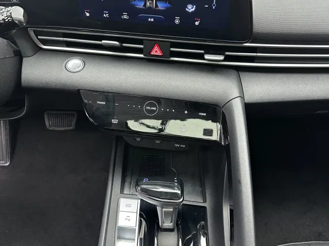 Hyundai Elantra — Фото автомобиля 19