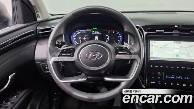 Hyundai Tucson Tucson (NX4) Дизель 2.0 2WD — Фото автомобиля 12