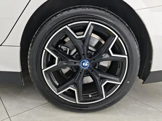 BMW i3 — Фото автомобиля 6