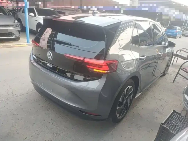Volkswagen ID.3 — Фото автомобиля 6