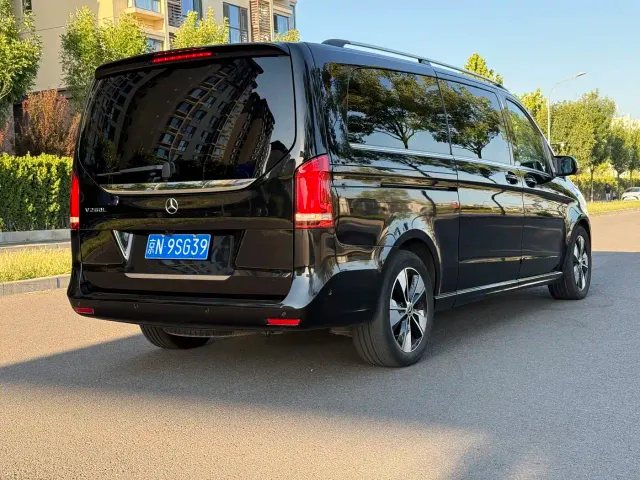 Mercedes-Benz V-Class — Фото автомобиля 9