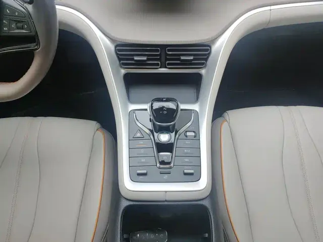 BYD Song Pro — Фото автомобиля 16