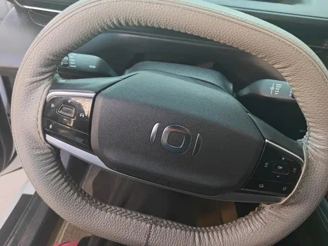 Changan Qiyuan A05 — Фото автомобиля 15