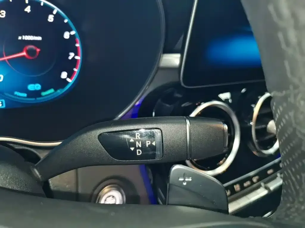 Mercedes-Benz Mercedes-Benz C-Class 2021 C 260 Starry Exclusive Edition — Фото автомобиля 13