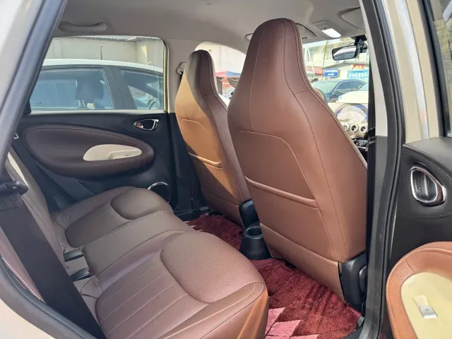 Wuling Bingo — Фото автомобиля 9