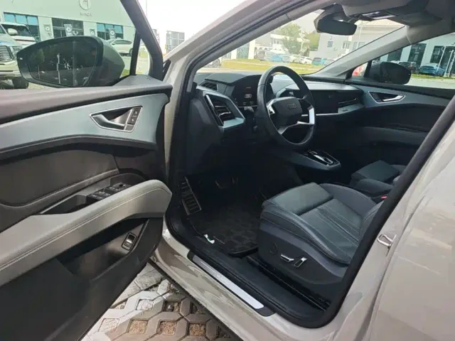Audi Q5 e-tron — Фото автомобиля 20