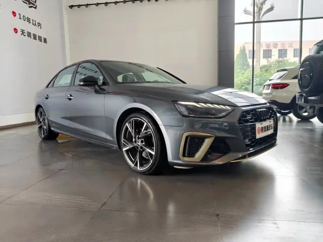 Audi A4L — Фото автомобиля 4